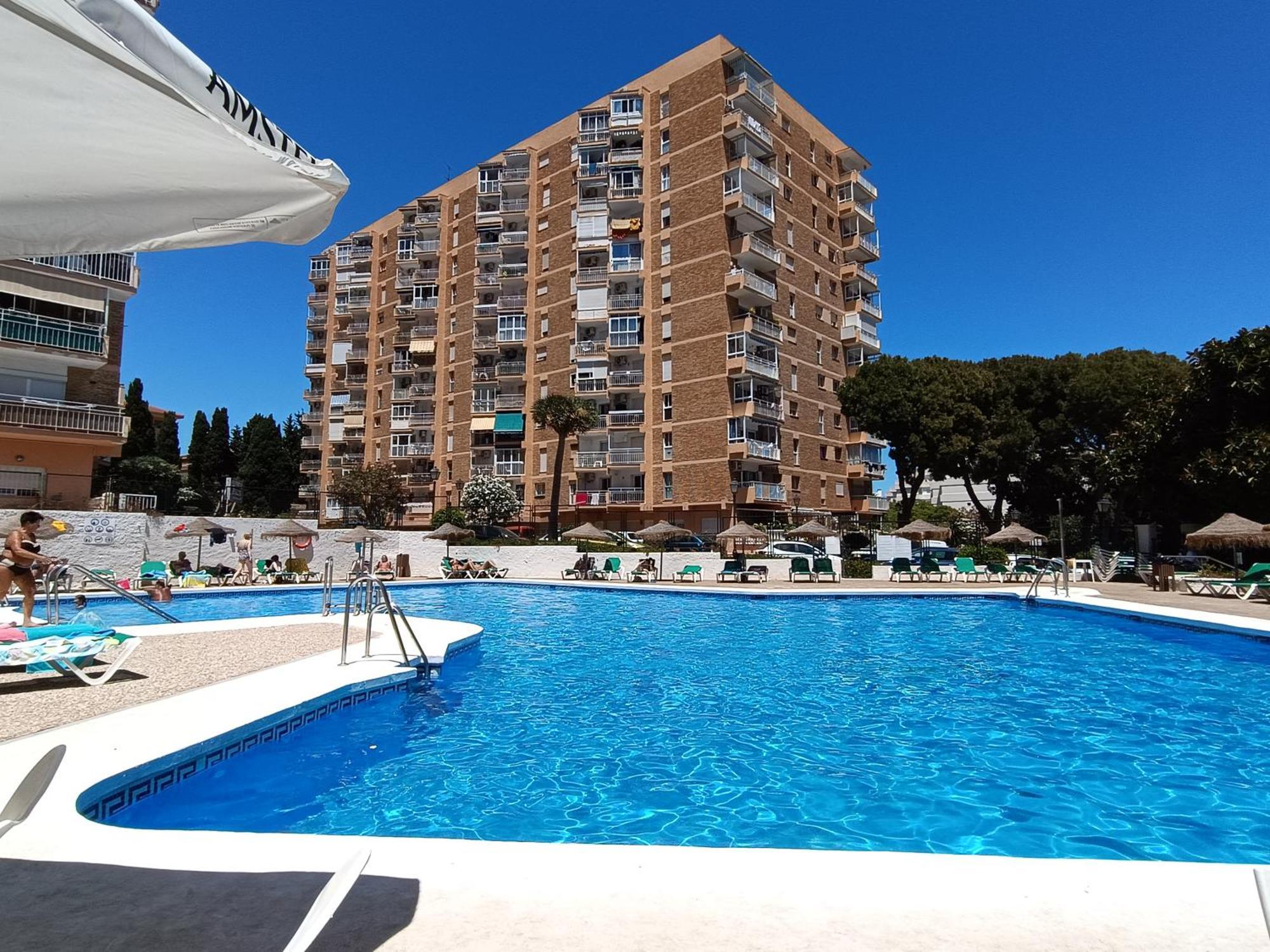Attico Acuario, 2 Bathrooms Top Floor Appartment With Sea And Mountain Views Benalmádena Eksteriør billede