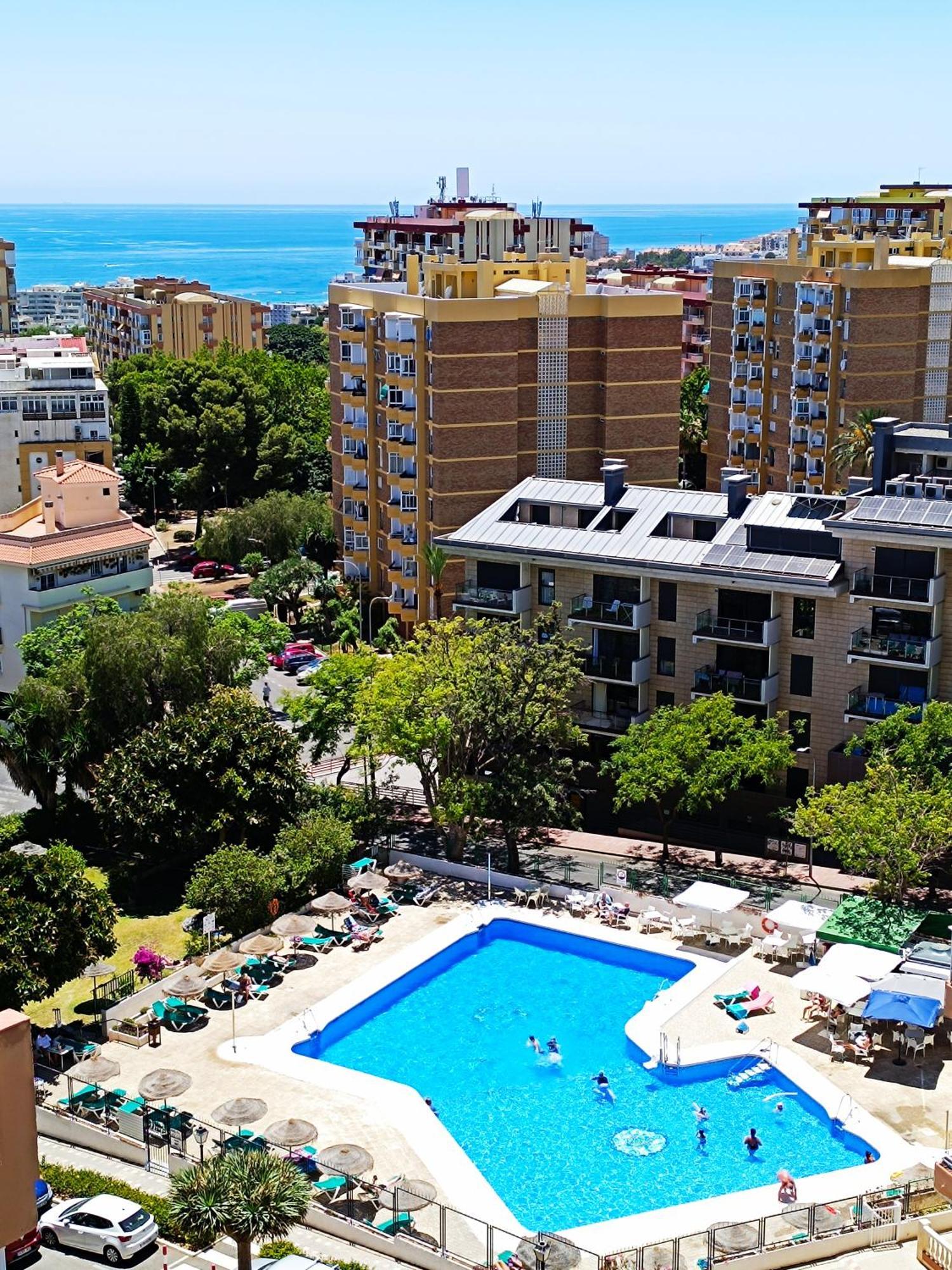 Attico Acuario, 2 Bathrooms Top Floor Appartment With Sea And Mountain Views Benalmádena Eksteriør billede