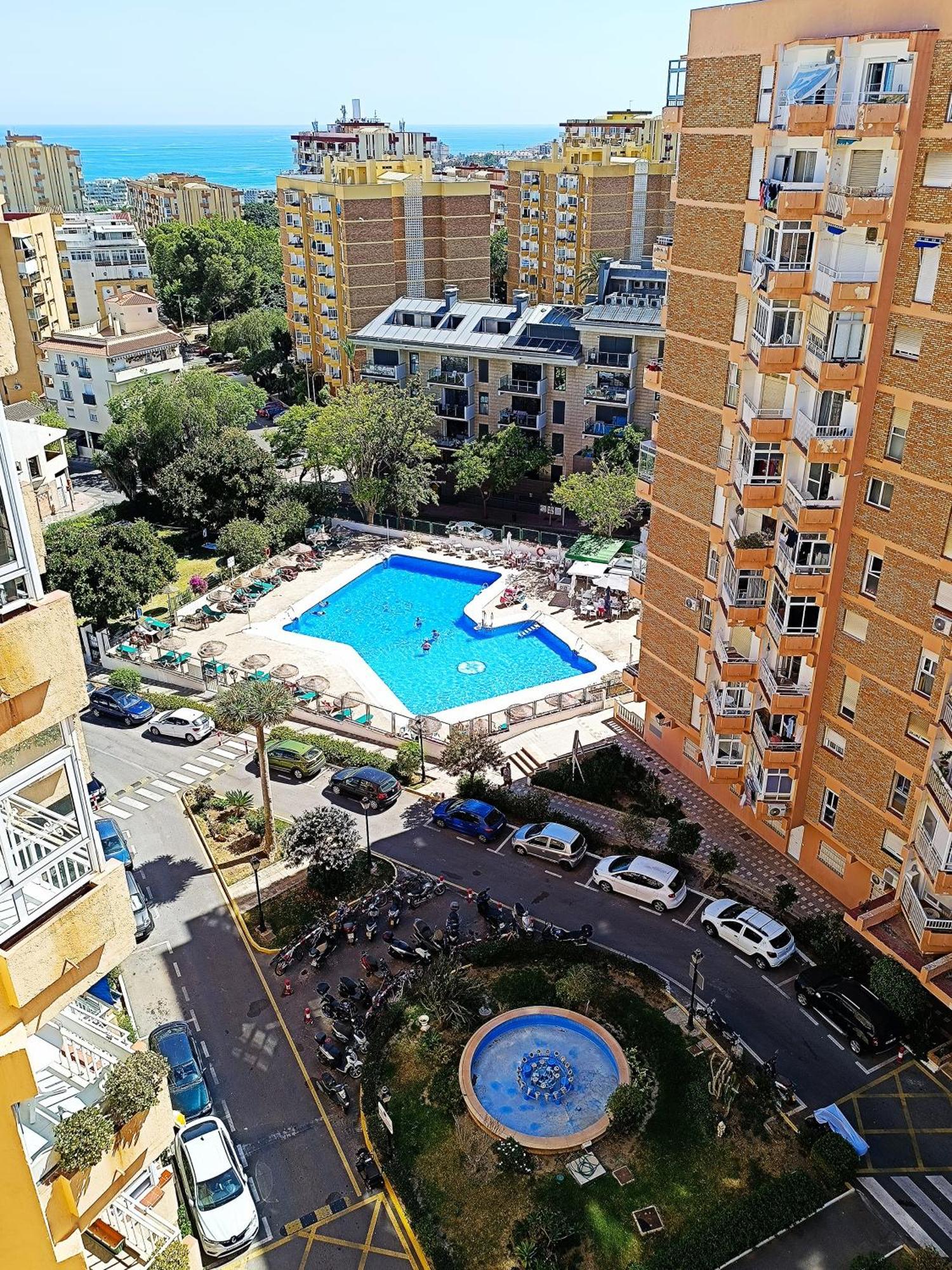 Attico Acuario, 2 Bathrooms Top Floor Appartment With Sea And Mountain Views Benalmádena Eksteriør billede