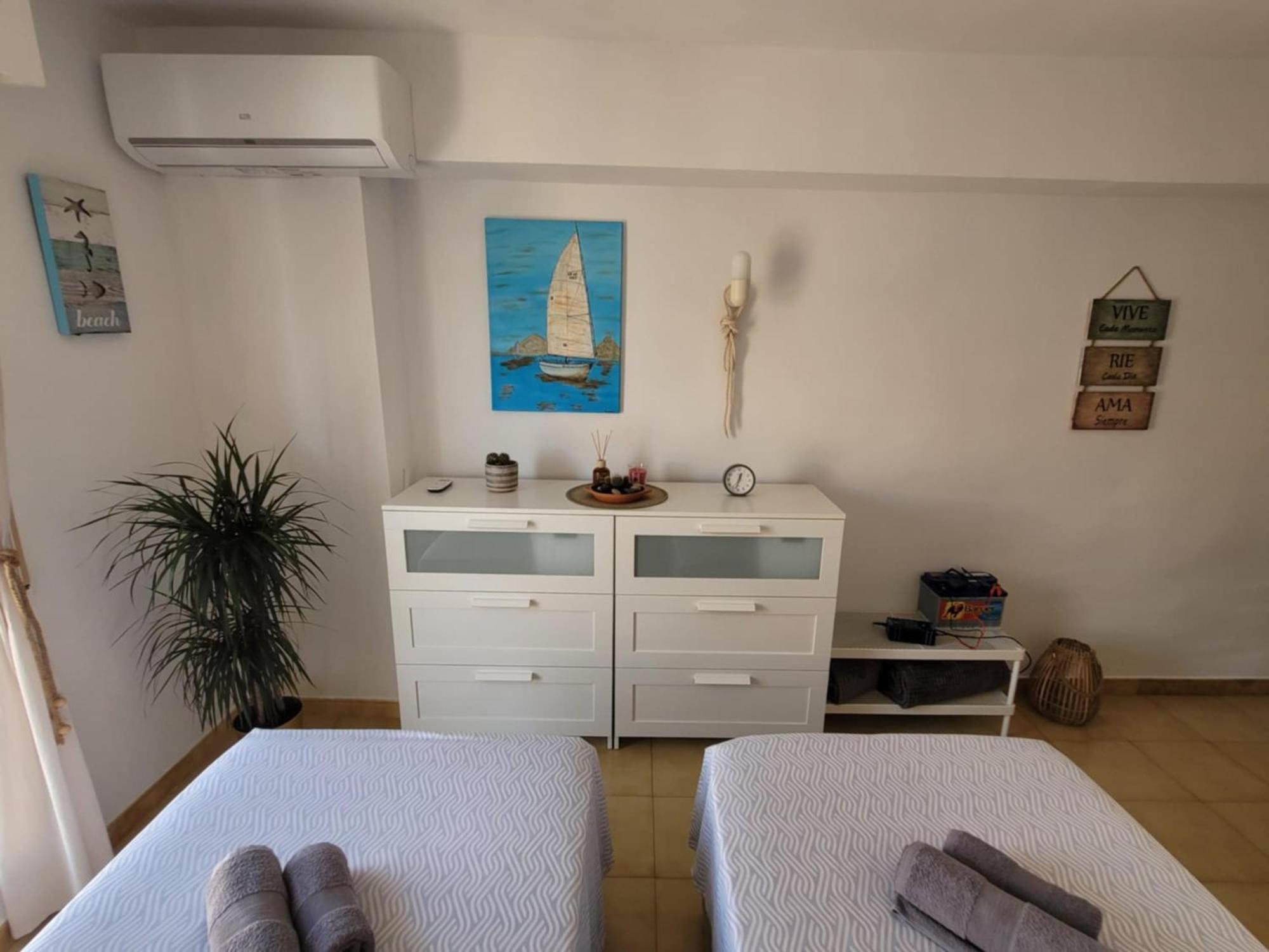 Attico Acuario, 2 Bathrooms Top Floor Appartment With Sea And Mountain Views Benalmádena Eksteriør billede